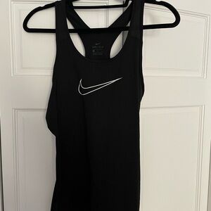 Nike racerback exercise tank size Medium